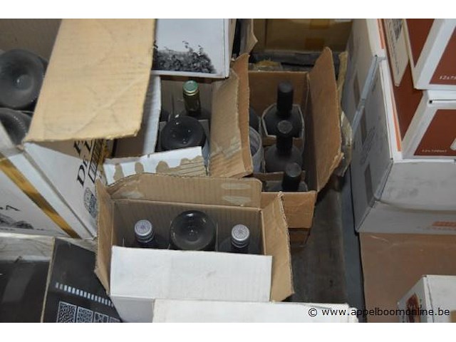 Pallet diverse flessen wijn - afbeelding 3 van  4