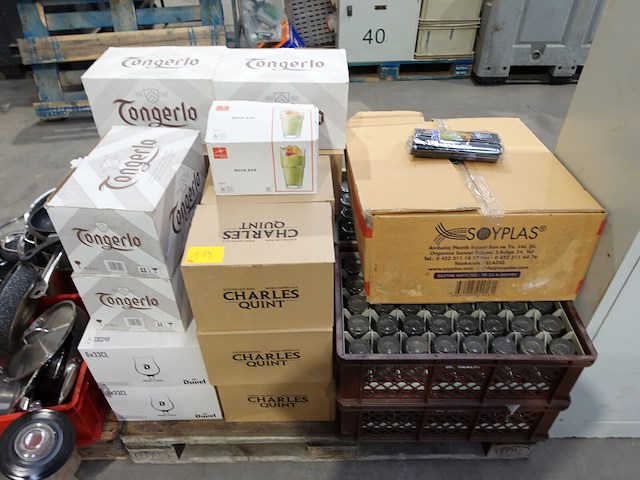 Pallet diverse glazen - afbeelding 1 van  4
