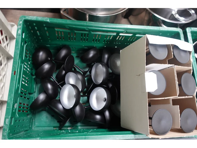 Pallet diverse glazen - afbeelding 24 van  24