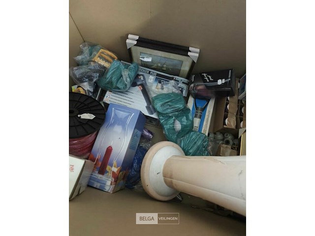 Pallet diverse goederen - afbeelding 19 van  35