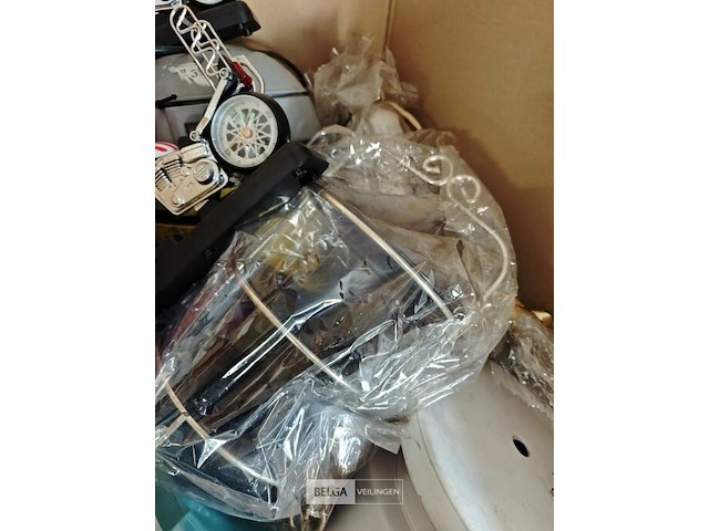 Pallet diverse goederen - afbeelding 25 van  35