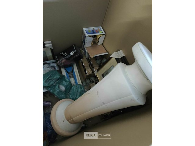 Pallet diverse goederen - afbeelding 23 van  35