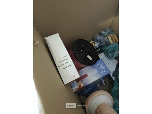Pallet diverse goederen - afbeelding 30 van  35