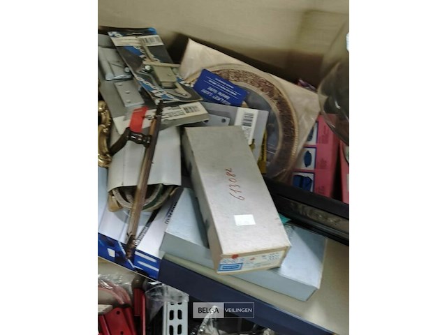 Pallet diverse goederen - afbeelding 21 van  34