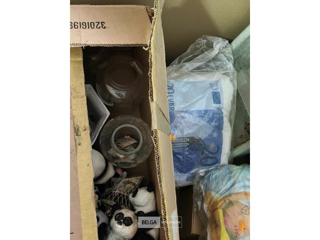 Pallet diverse goederen - afbeelding 33 van  37