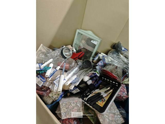 Pallet diverse goederen - afbeelding 36 van  37