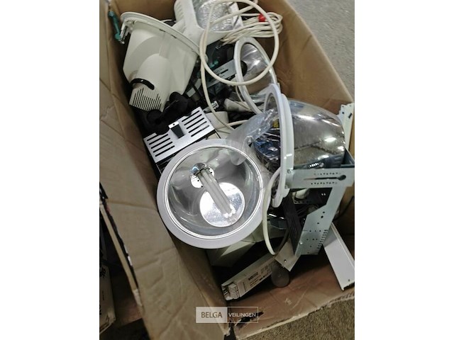 Pallet diverse goederen - afbeelding 2 van  10