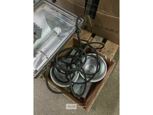 Pallet diverse goederen - afbeelding 3 van  10