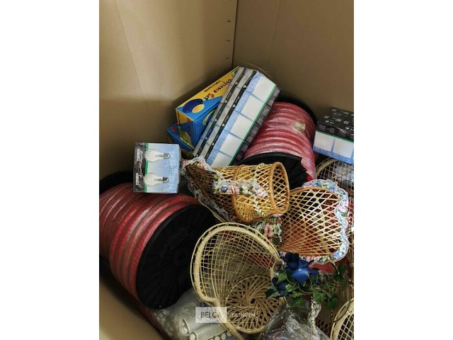 Pallet diverse goederen - afbeelding 31 van  35