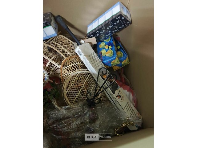 Pallet diverse goederen - afbeelding 33 van  35