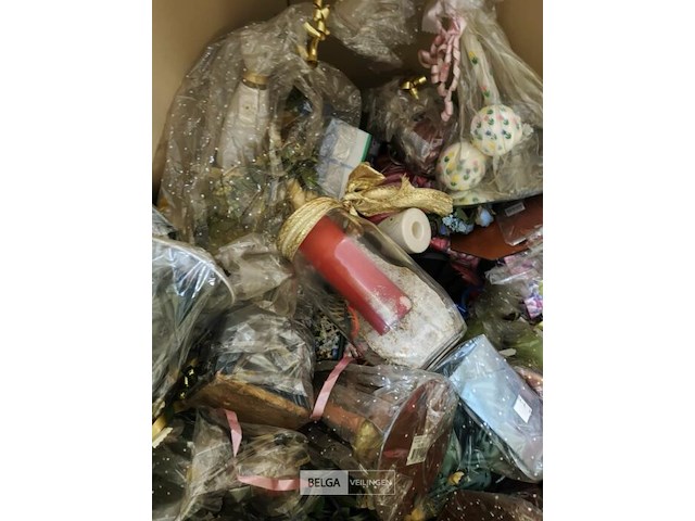 Pallet diverse goederen - afbeelding 34 van  35