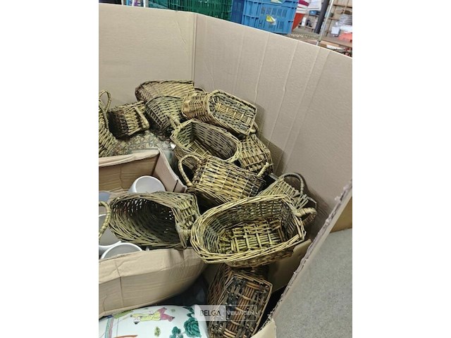 Pallet diverse goederen - afbeelding 18 van  29