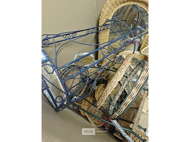 Pallet diverse goederen - afbeelding 28 van  29