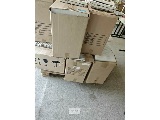 Pallet diverse goederen - afbeelding 12 van  19