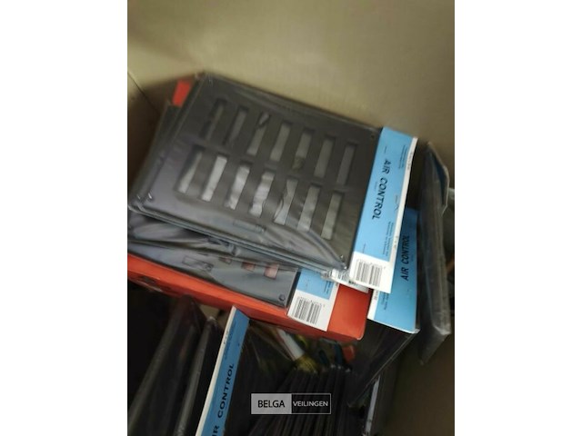 Pallet diverse goederen - afbeelding 3 van  25