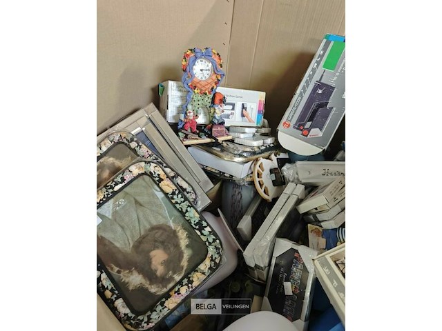 Pallet diverse goederen - afbeelding 14 van  25