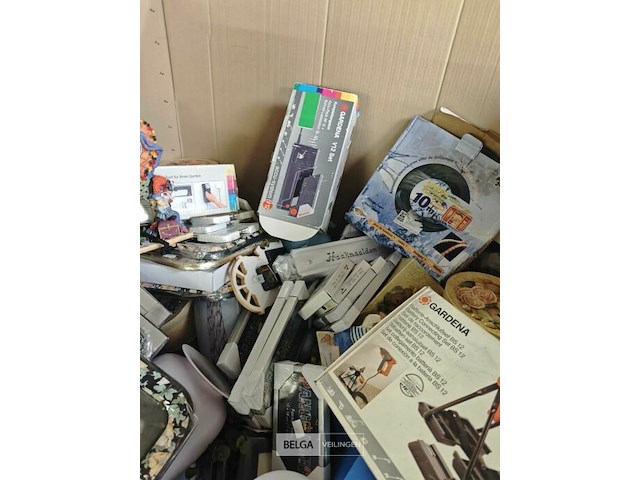 Pallet diverse goederen - afbeelding 15 van  25