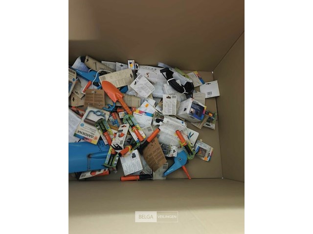 Pallet diverse goederen - afbeelding 21 van  25