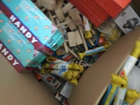 Pallet diverse goederen - afbeelding 23 van  25