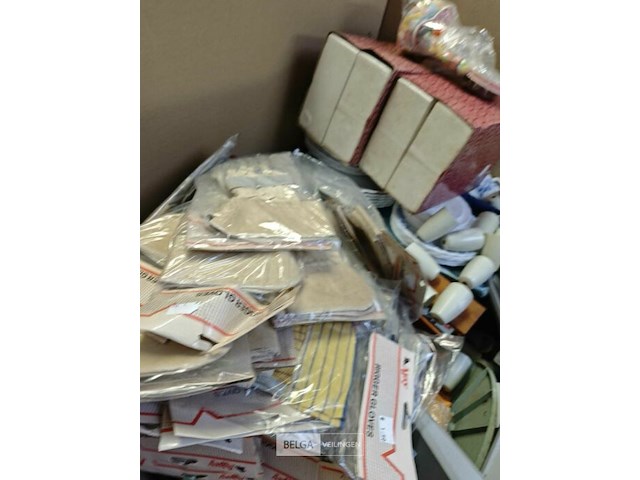 Pallet diverse goederen - afbeelding 9 van  25