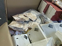 Pallet diverse goederen - afbeelding 16 van  25