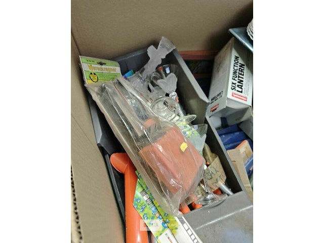 Pallet diverse goederen - afbeelding 25 van  25