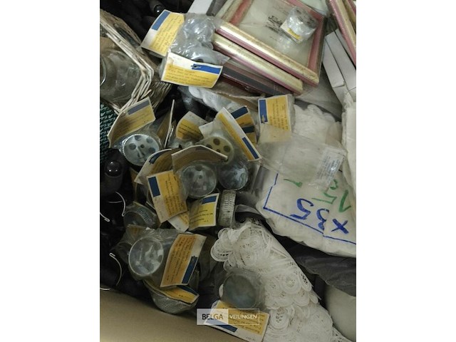 Pallet diverse goederen - afbeelding 8 van  34