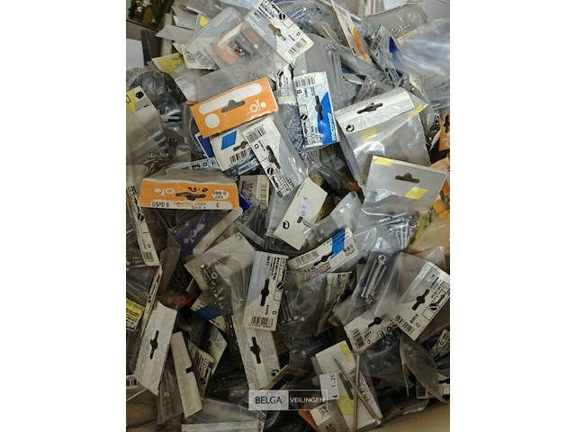 Pallet diverse goederen - afbeelding 10 van  34