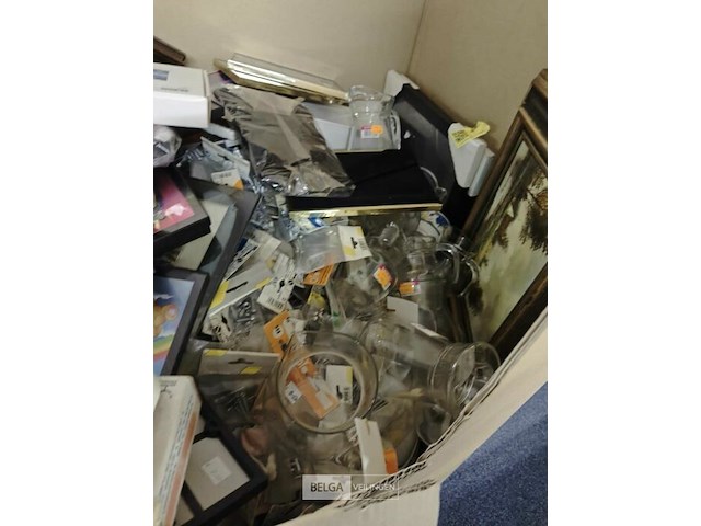 Pallet diverse goederen - afbeelding 18 van  34