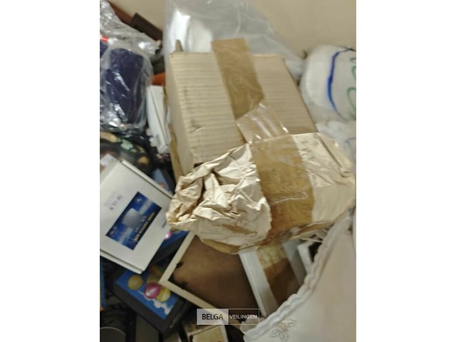 Pallet diverse goederen - afbeelding 24 van  34