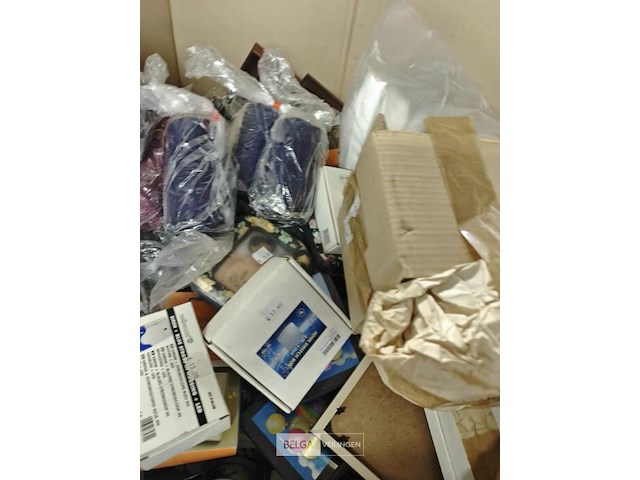 Pallet diverse goederen - afbeelding 25 van  34