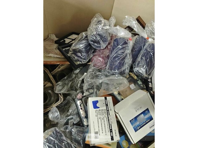 Pallet diverse goederen - afbeelding 26 van  34