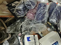 Pallet diverse goederen - afbeelding 26 van  34