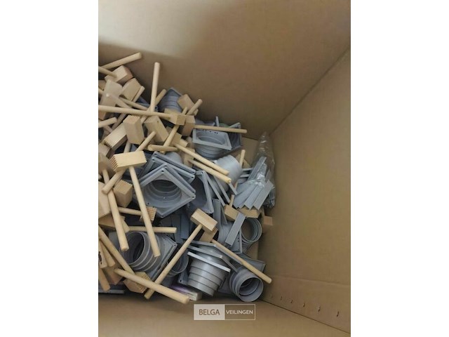 Pallet diverse goederen - afbeelding 23 van  34