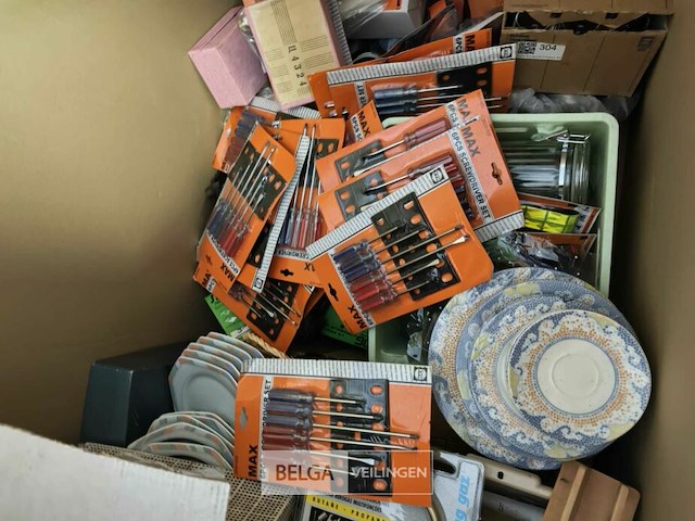 Pallet diverse goederen - afbeelding 10 van  19