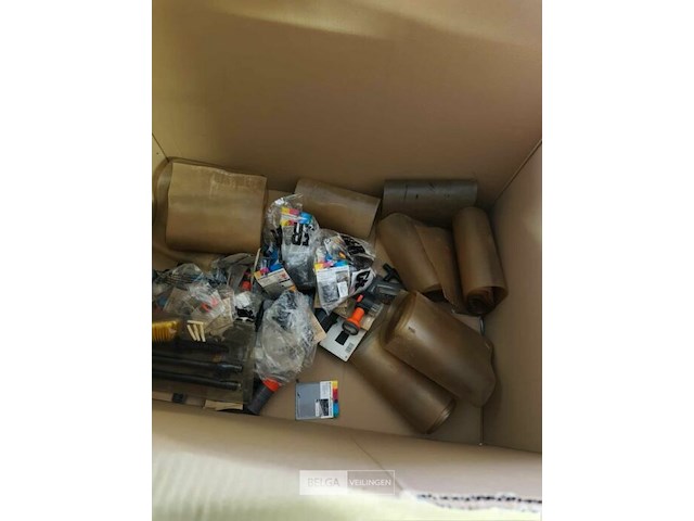 Pallet diverse goederen - afbeelding 19 van  23