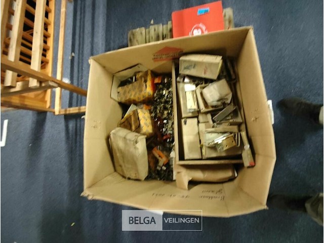 Pallet diverse goederen - afbeelding 2 van  11