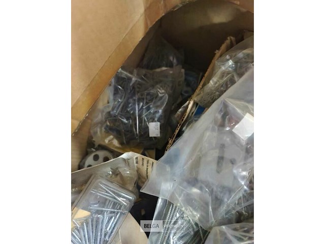 Pallet diverse goederen - afbeelding 11 van  11