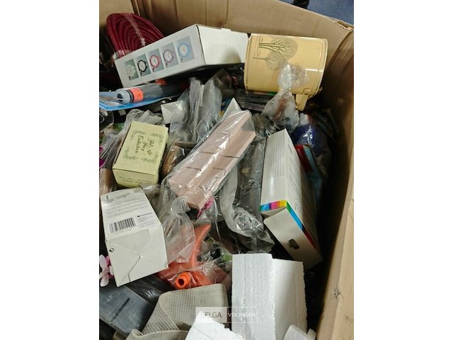 Pallet diverse goederen - afbeelding 9 van  17