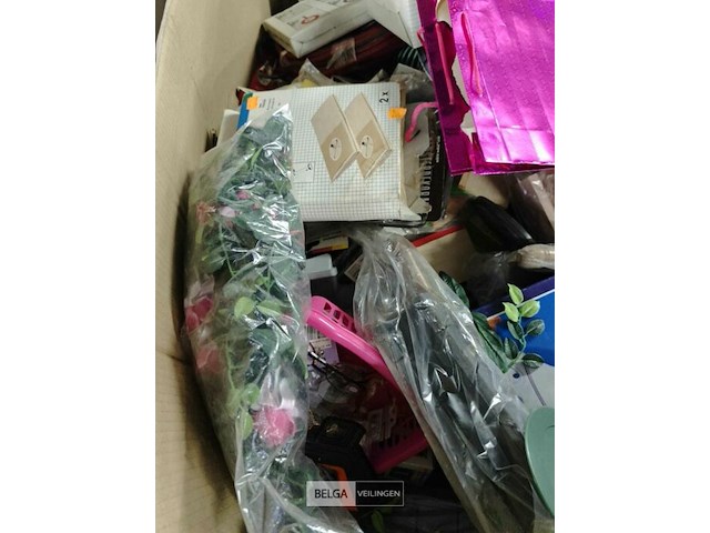 Pallet diverse goederen - afbeelding 10 van  17