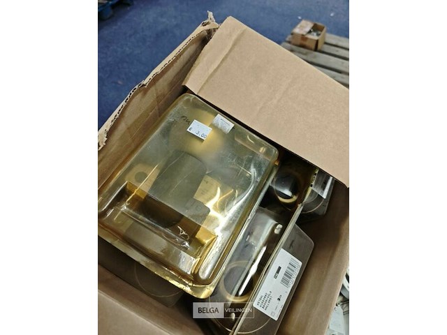 Pallet diverse goederen - afbeelding 4 van  14