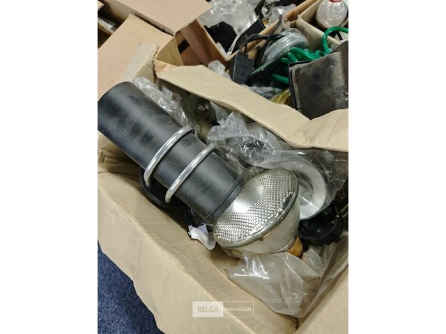 Pallet diverse goederen - afbeelding 8 van  14