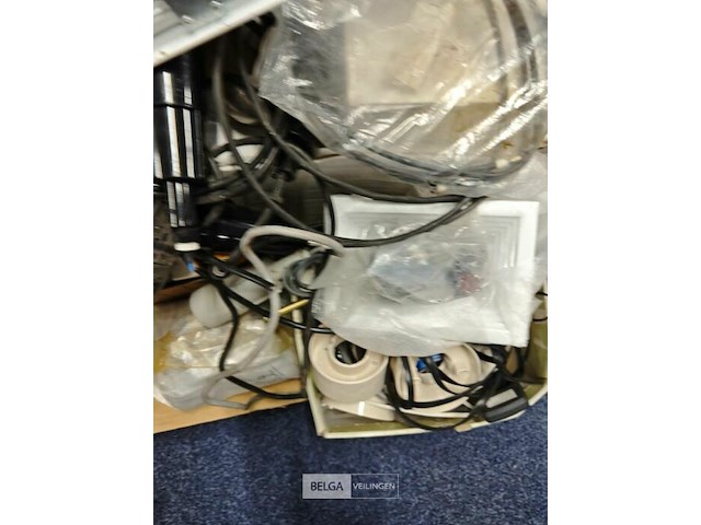 Pallet diverse goederen - afbeelding 14 van  14