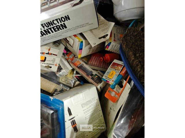 Pallet diverse goederen - afbeelding 3 van  14