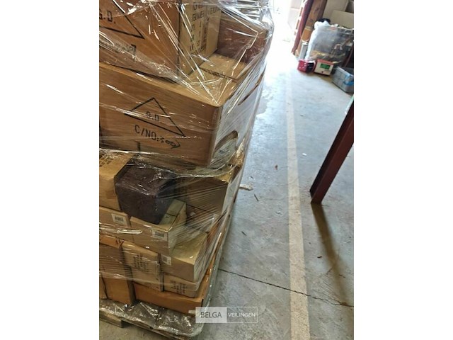 Pallet diverse goederen - afbeelding 2 van  13