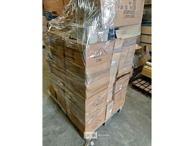 Pallet diverse goederen - afbeelding 4 van  13