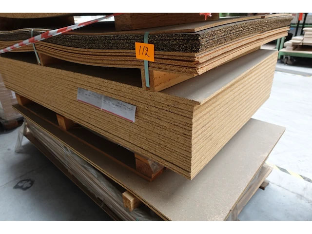 Pallet diverse houten platen - afbeelding 3 van  6