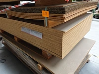 Pallet diverse houten platen - afbeelding 3 van  6