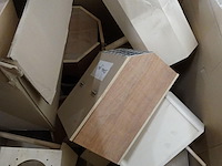 Pallet diverse houten vogelhuisjes - afbeelding 2 van  6