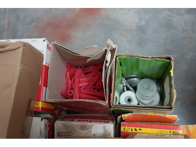 Pallet diverse ijzerwaren - afbeelding 3 van  11